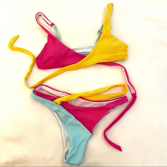 Neon Colorblock bikini 👙 - Picture 2 of 4